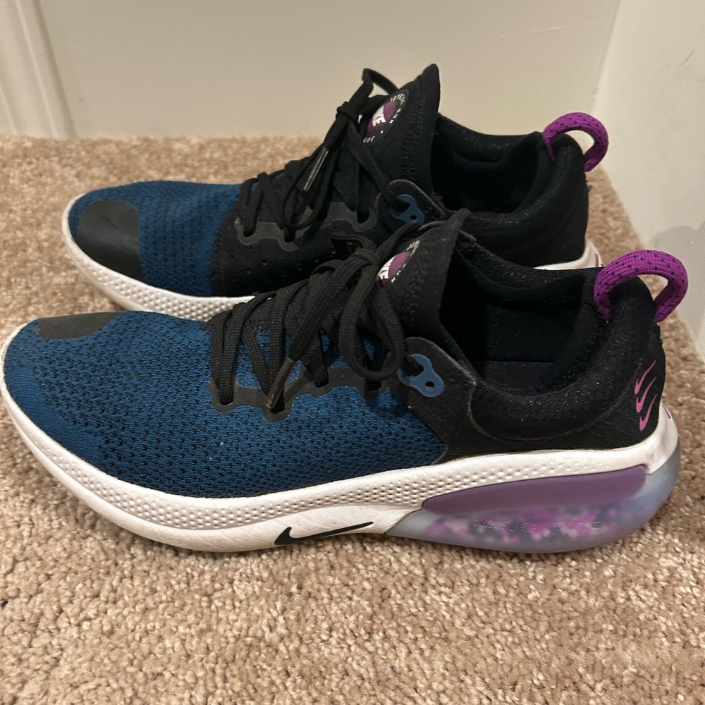 Nike Joyride Run Flyknit women's size 8